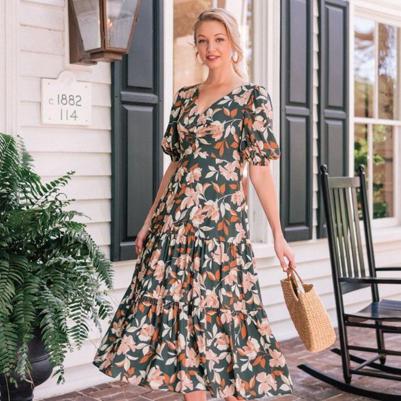 Anthropologie Dresses & Skirts - SOLD GAL MEETS GLAM Midi Floral Dress Green sz 10